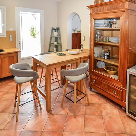 3 Bedroom Awesome Home In Chateuneuf De Gadagne Châteauneuf-de-Gadagne Eksteriør billede