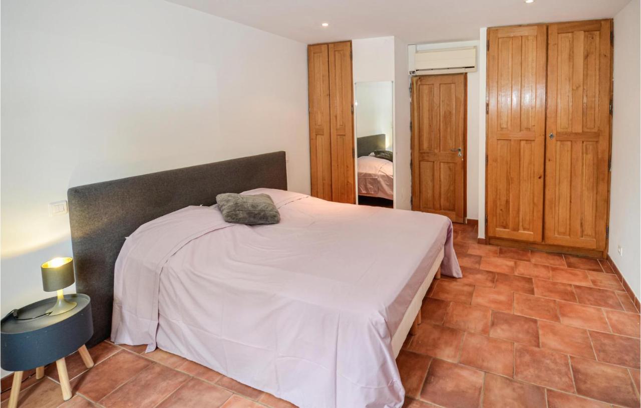 3 Bedroom Awesome Home In Chateuneuf De Gadagne Châteauneuf-de-Gadagne Eksteriør billede