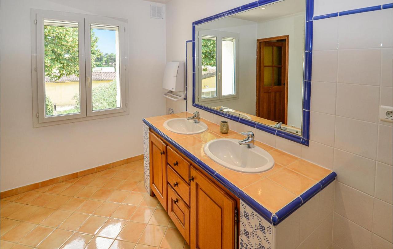 3 Bedroom Awesome Home In Chateuneuf De Gadagne Châteauneuf-de-Gadagne Eksteriør billede