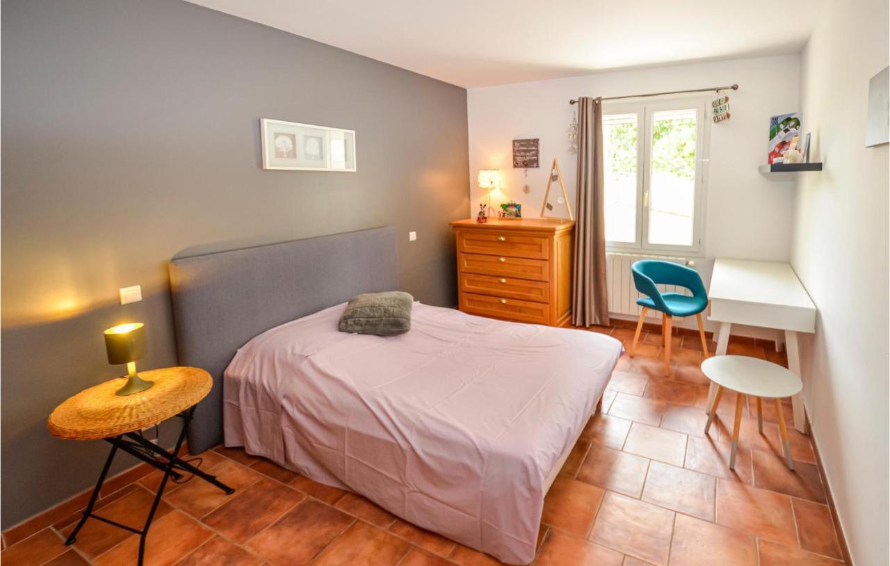3 Bedroom Awesome Home In Chateuneuf De Gadagne Châteauneuf-de-Gadagne Eksteriør billede