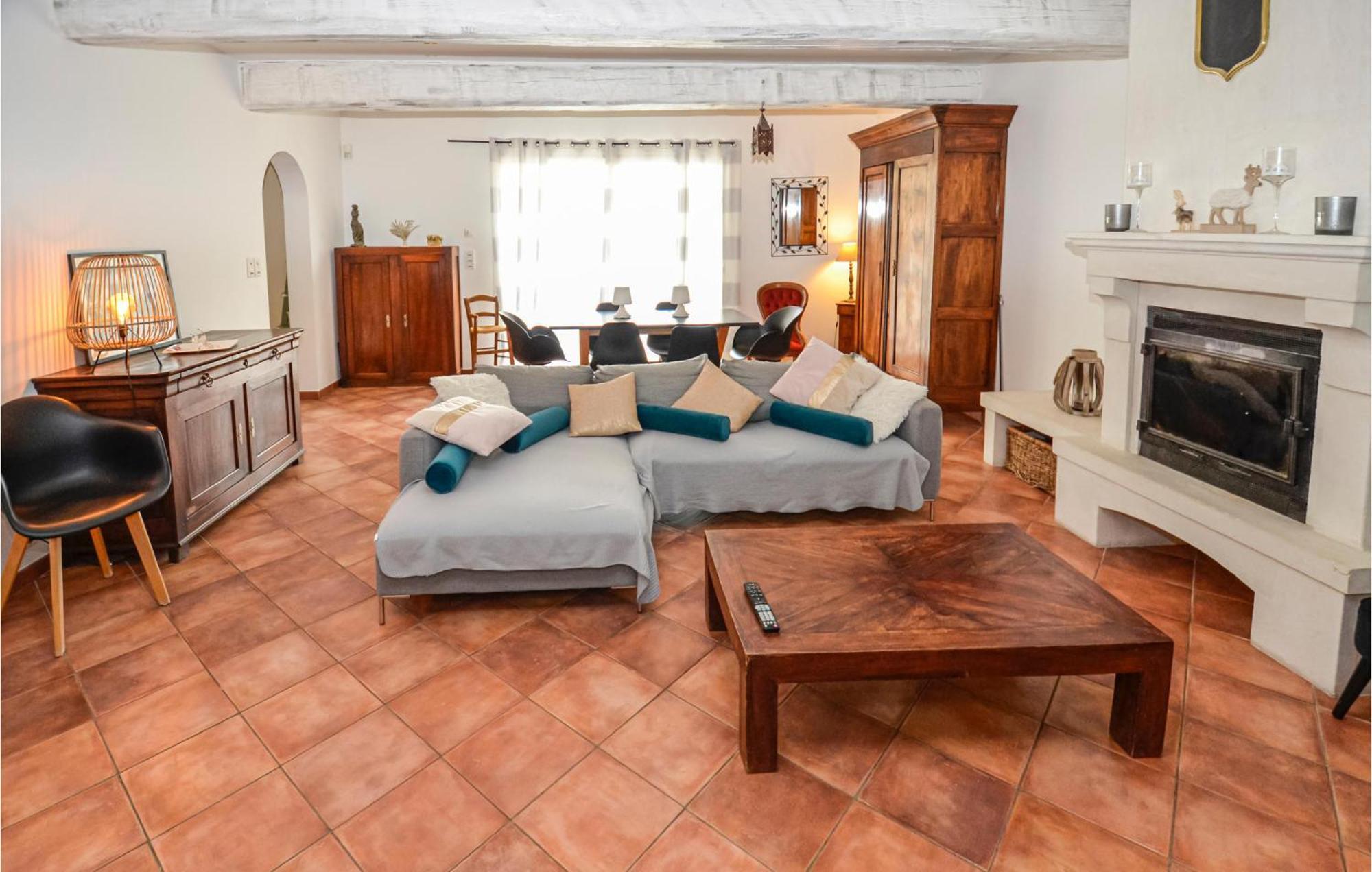 3 Bedroom Awesome Home In Chateuneuf De Gadagne Châteauneuf-de-Gadagne Eksteriør billede