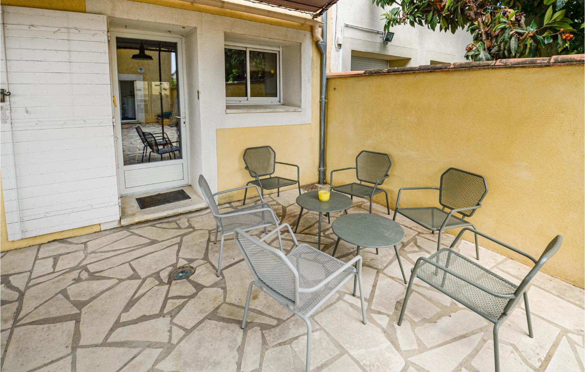3 Bedroom Awesome Home In Chateuneuf De Gadagne Châteauneuf-de-Gadagne Eksteriør billede